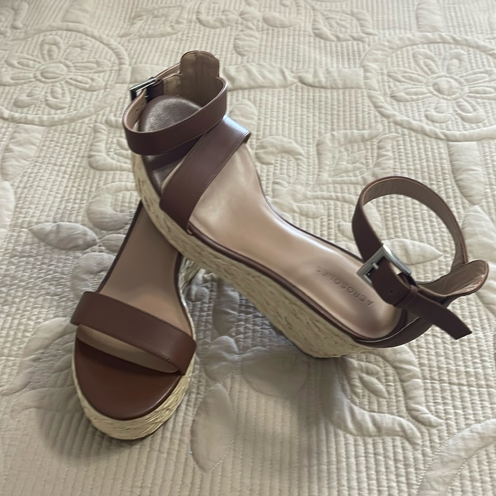 Wonen’s NWOT or box, Aerosoles Hannah wedge Espadrille size 10